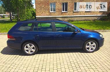 Універсал Volkswagen Golf 2013 в 