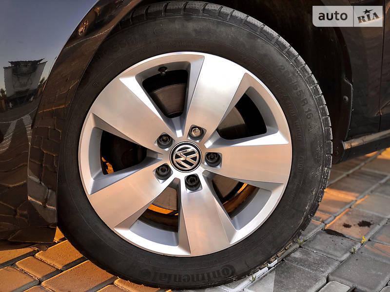 Універсал Volkswagen Golf 2014 в Хусті