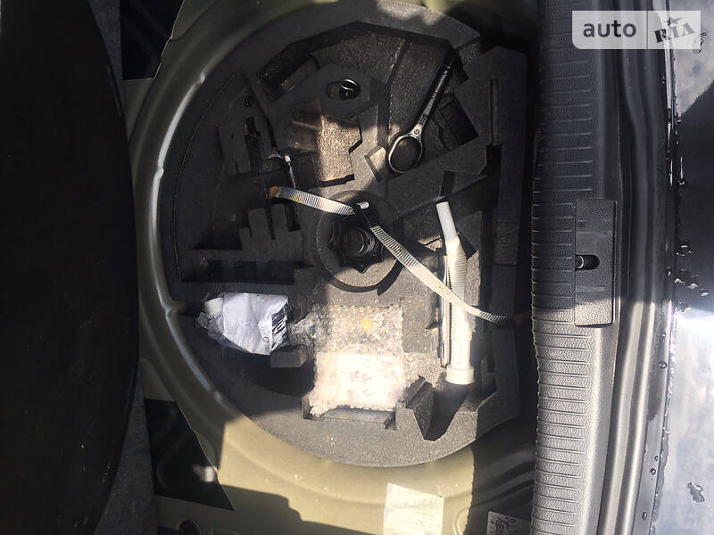 Хетчбек Volkswagen Golf 2009 в Львові