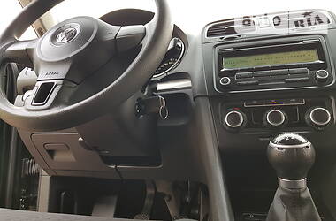 Універсал Volkswagen Golf 2010 в 