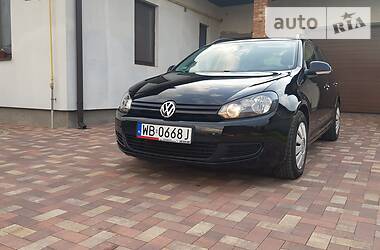 Універсал Volkswagen Golf 2010 в 