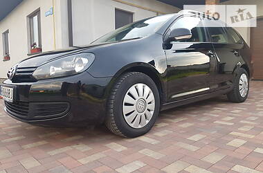 Універсал Volkswagen Golf 2010 в 