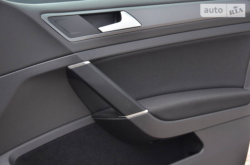 Універсал Volkswagen Golf 2015 в Луцьку