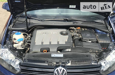 Універсал Volkswagen Golf 2012 в 