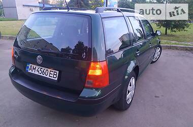 Універсал Volkswagen Golf 2000 в 