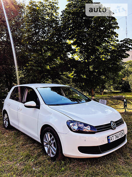 Хетчбек Volkswagen Golf 2010 в Івано-Франківську