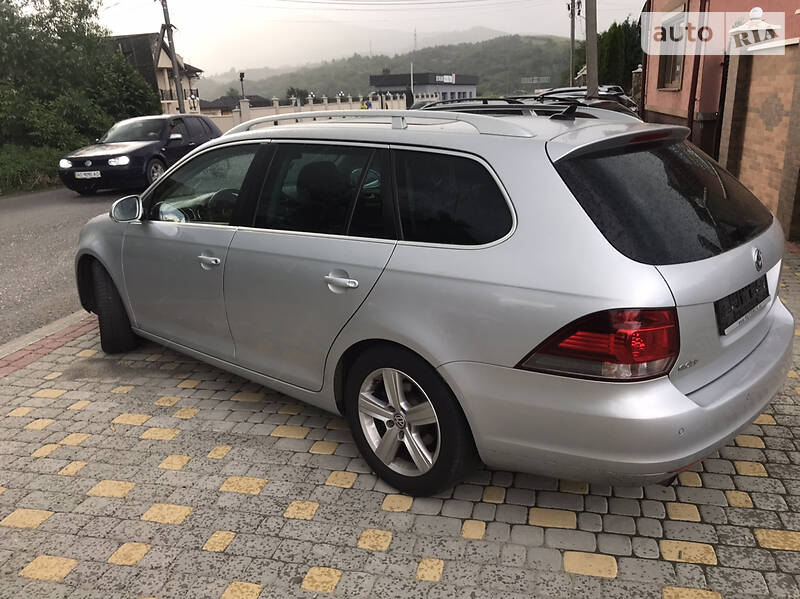 Універсал Volkswagen Golf 2011 в Сваляві