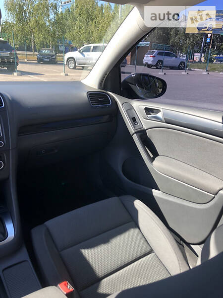 Хетчбек Volkswagen Golf 2012 в Запоріжжі