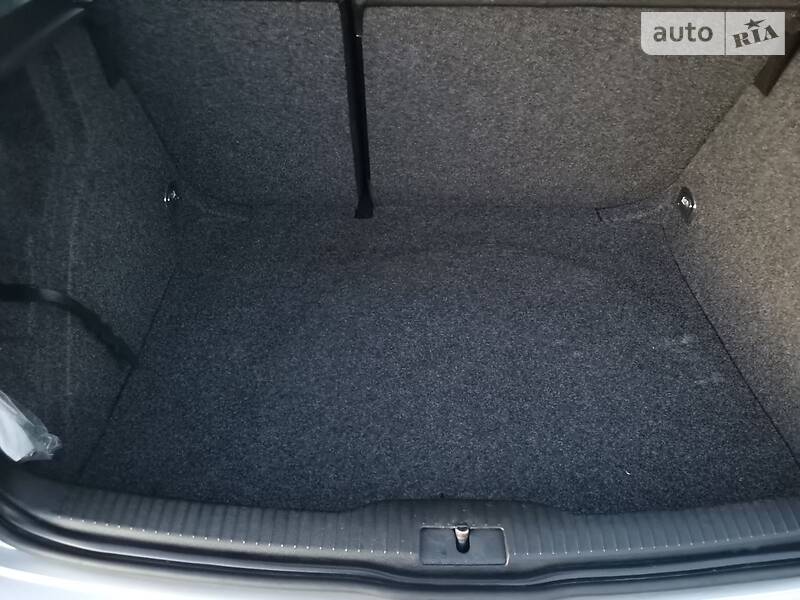 Хетчбек Volkswagen Golf 2002 в Києві фото 15 Хетчбек Volkswagen Golf 2002 в Києві