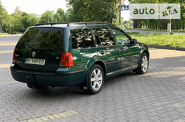 Універсал Volkswagen Golf 2000 в 