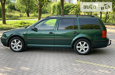 Універсал Volkswagen Golf 2000 в 