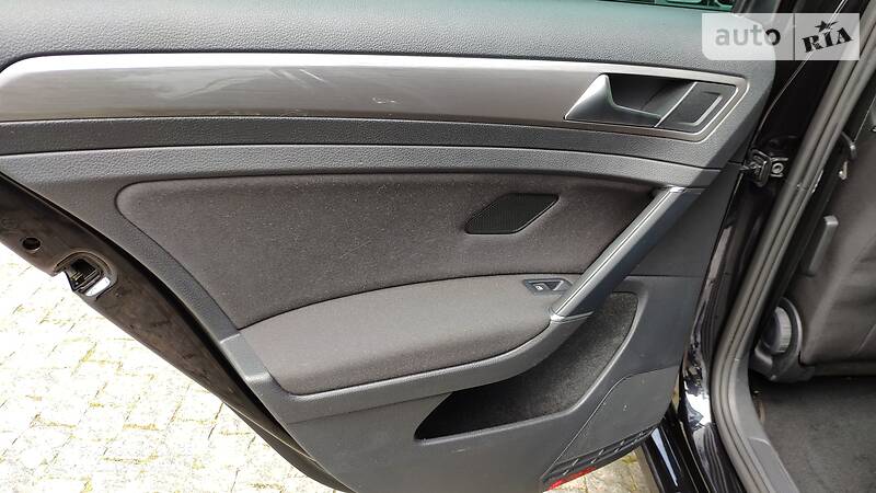 Універсал Volkswagen Golf 2016 в Чернівцях фото 14 Універсал Volkswagen Golf 2016 в Чернівцях