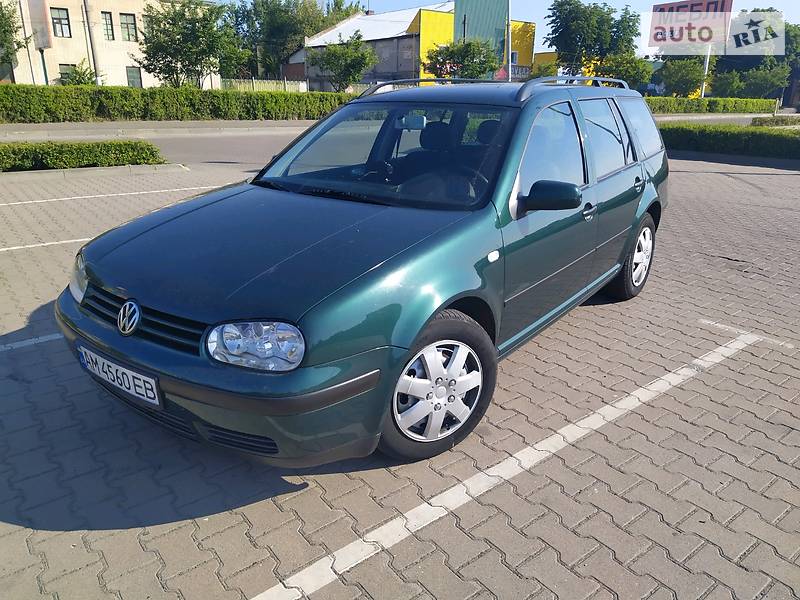 Універсал Volkswagen Golf 2000 в 
