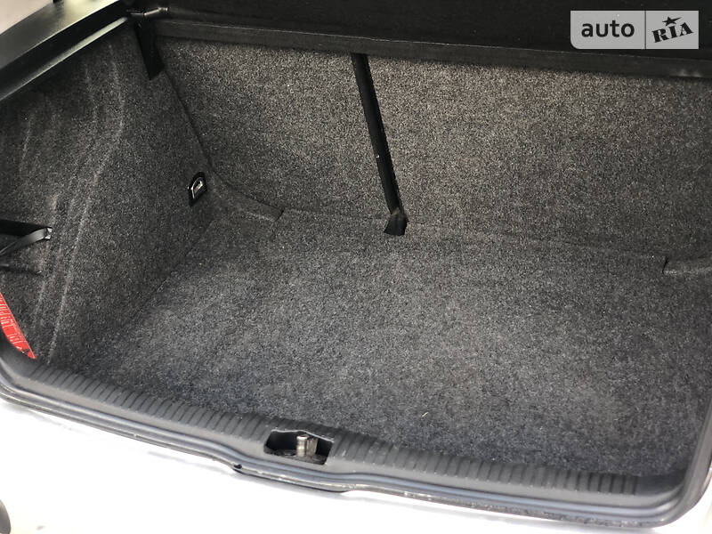 Хетчбек Volkswagen Golf 2000 в Дрогобичі