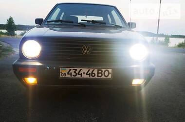 Хэтчбек Volkswagen Golf 1990 в Ратным