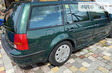 Універсал Volkswagen Golf 2000 в 