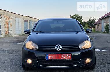 Хетчбек Volkswagen Golf 2011 в 