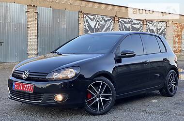 Хетчбек Volkswagen Golf 2011 в 