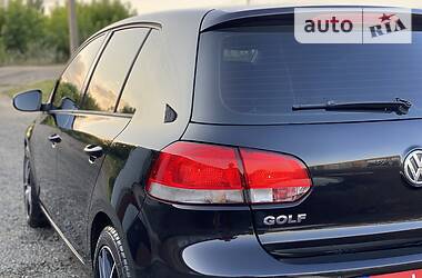 Хетчбек Volkswagen Golf 2011 в 