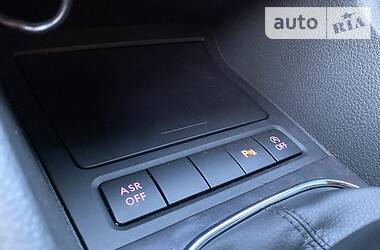 Хетчбек Volkswagen Golf 2011 в 