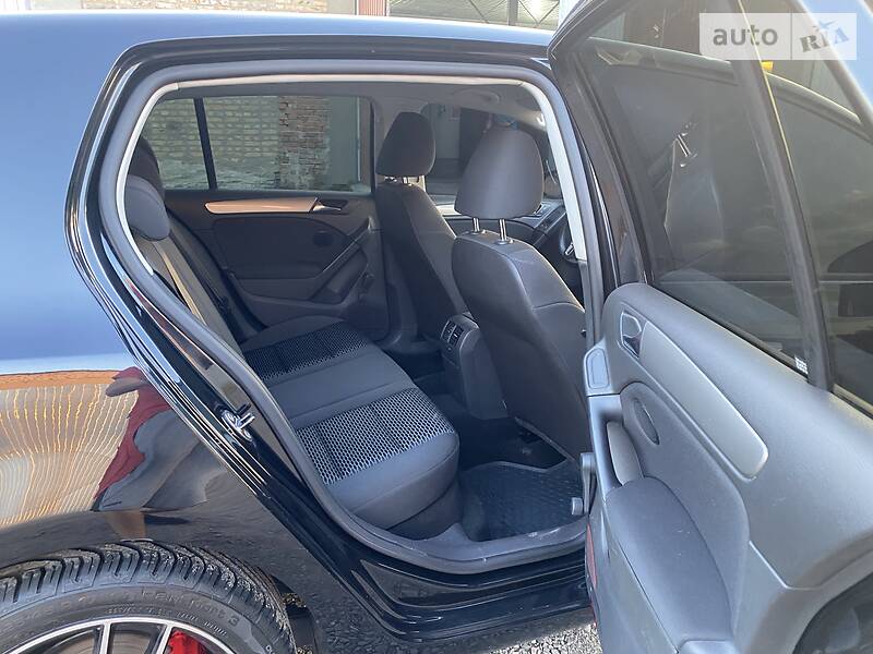 Хетчбек Volkswagen Golf 2011 в Луцьку фото 72 Хетчбек Volkswagen Golf 2011 в Луцьку