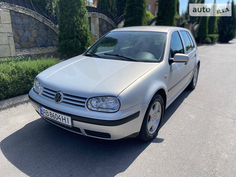 Хетчбек Volkswagen Golf 1998 в Вінниці