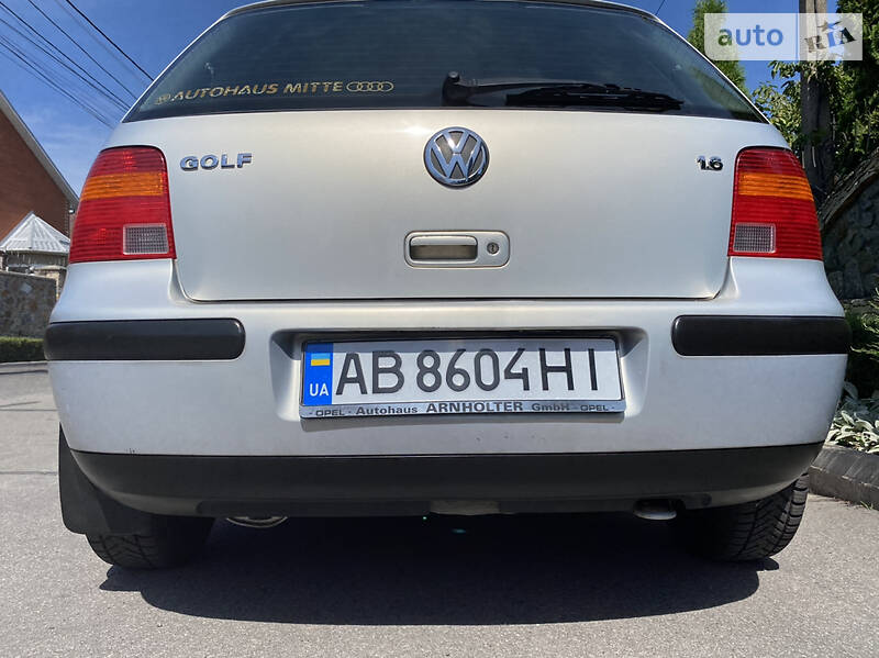 Хетчбек Volkswagen Golf 1998 в Вінниці