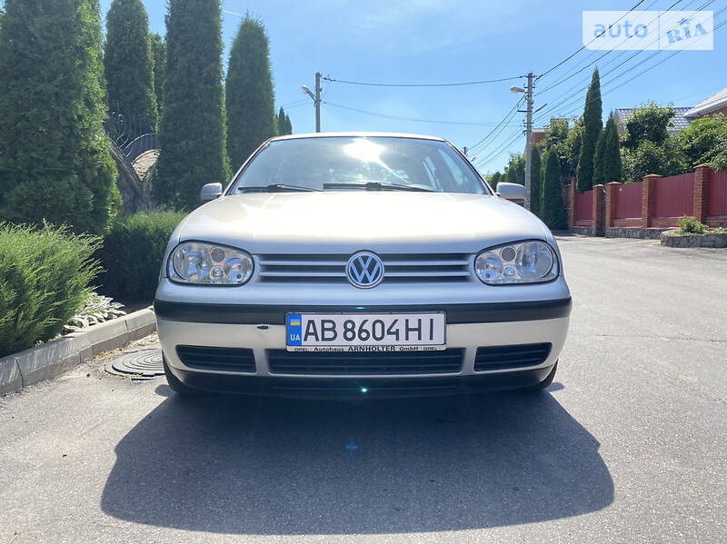 Хетчбек Volkswagen Golf 1998 в Вінниці