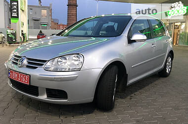 Хетчбек Volkswagen Golf 2008 в 
