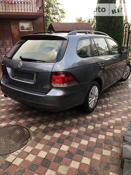 Универсал Volkswagen Golf 2012 в Львове