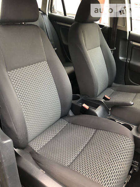 Универсал Volkswagen Golf 2012 в Львове