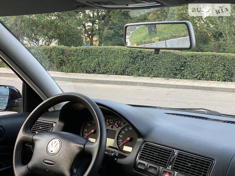 Хэтчбек Volkswagen Golf 2001 в Белой Церкви