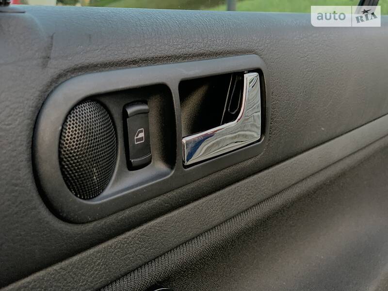 Хэтчбек Volkswagen Golf 2001 в Белой Церкви