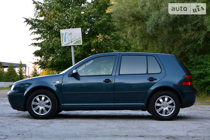 Універсал Volkswagen Golf 2001 в Дрогобичі