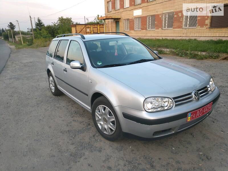 Універсал Volkswagen Golf 2001 в 