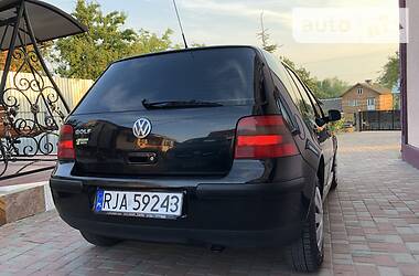 Седан Volkswagen Golf 2000 в Тернополе