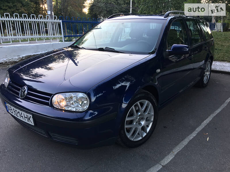 Універсал Volkswagen Golf 2000 в Вінниці