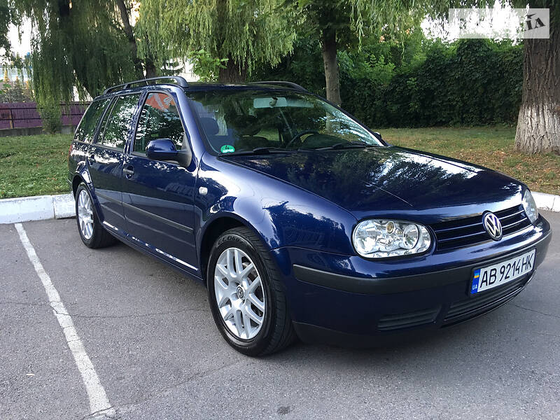 Універсал Volkswagen Golf 2000 в Вінниці