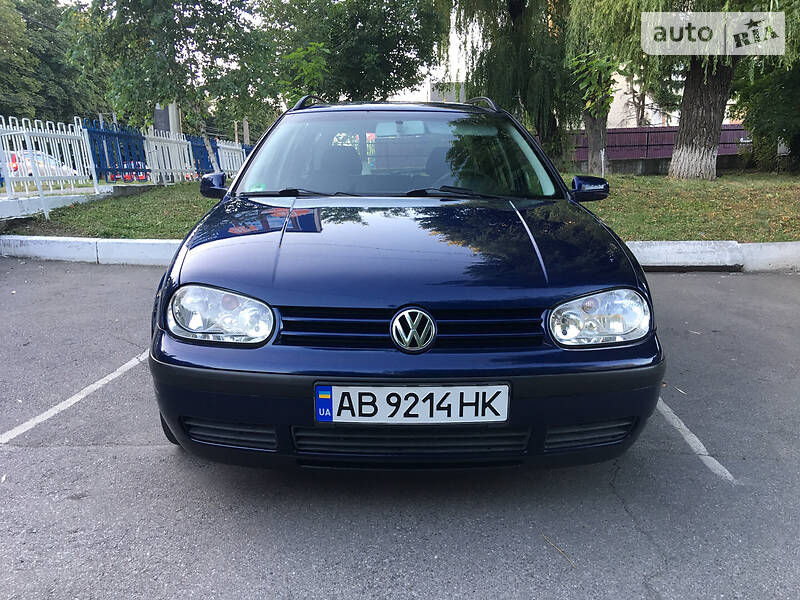 Універсал Volkswagen Golf 2000 в Вінниці