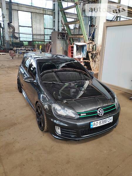 Хетчбек Volkswagen Golf 2012 в Києві