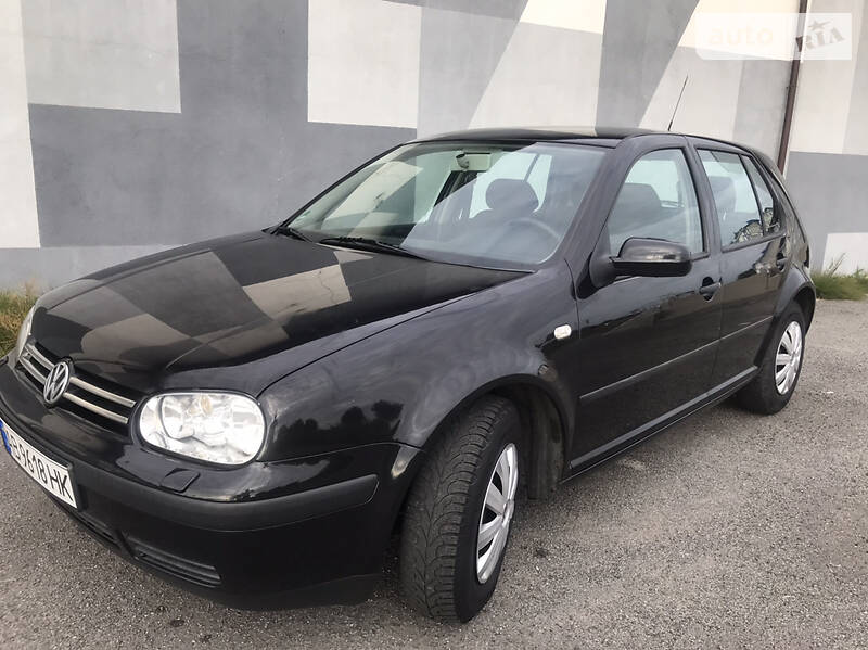 Хетчбек Volkswagen Golf 2001 в Вінниці