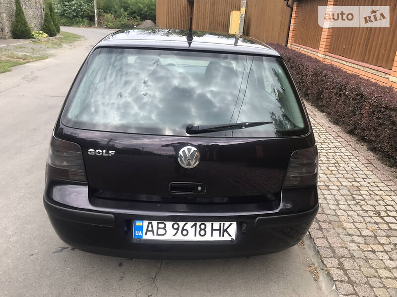 Хетчбек Volkswagen Golf 2001 в Вінниці