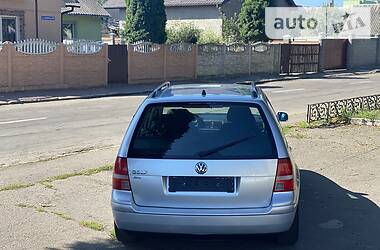 Универсал Volkswagen Golf 2003 в Ровно