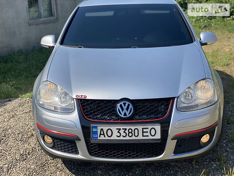 Хетчбек Volkswagen Golf 2007 в Києві