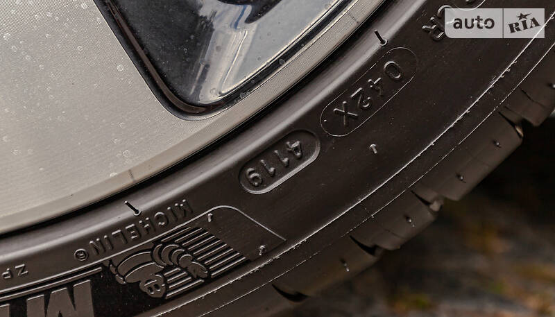 Хетчбек Volkswagen Golf 2017 в Києві