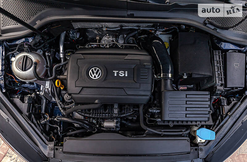 Хетчбек Volkswagen Golf 2017 в Києві
