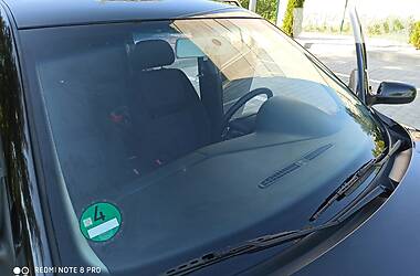 Хетчбек Volkswagen Golf 2001 в 