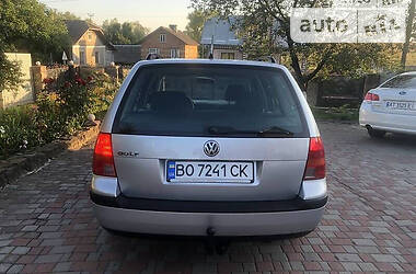 Універсал Volkswagen Golf 2000 в 