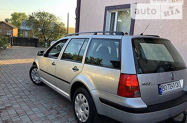 Універсал Volkswagen Golf 2000 в 
