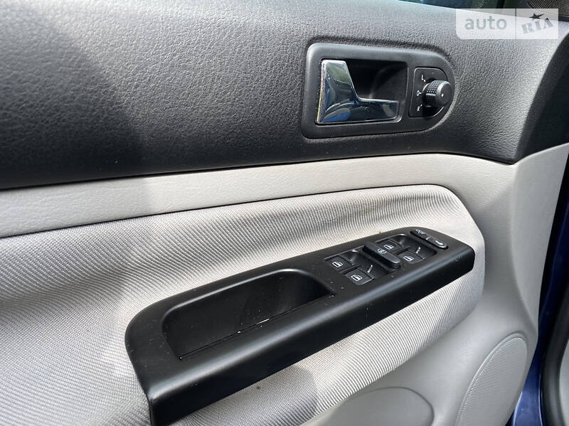 Хетчбек Volkswagen Golf 2001 в Рівному фото 13 Хетчбек Volkswagen Golf 2001 в Рівному